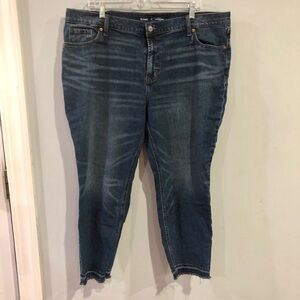 🎈woman’s old navy jeans
